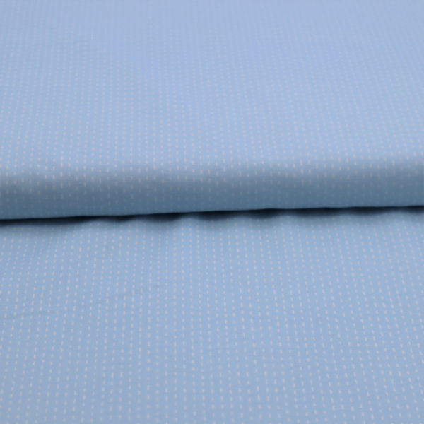Bavlnená látka Biele čiarky na bledo modrej 150cm
