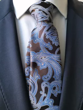 Antracitová hodvábna kravata so svetlo modrými tkanými ornamentmi v darčekovom balení