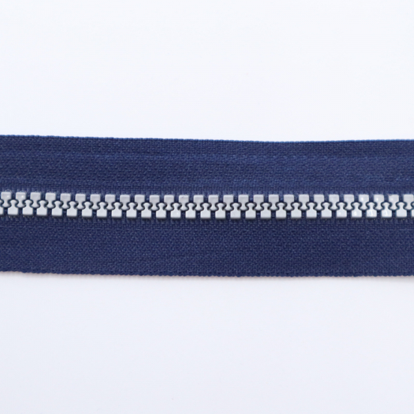 Zips tm. modrý kosticový deliteľný 5mm, dĺžka 70cm