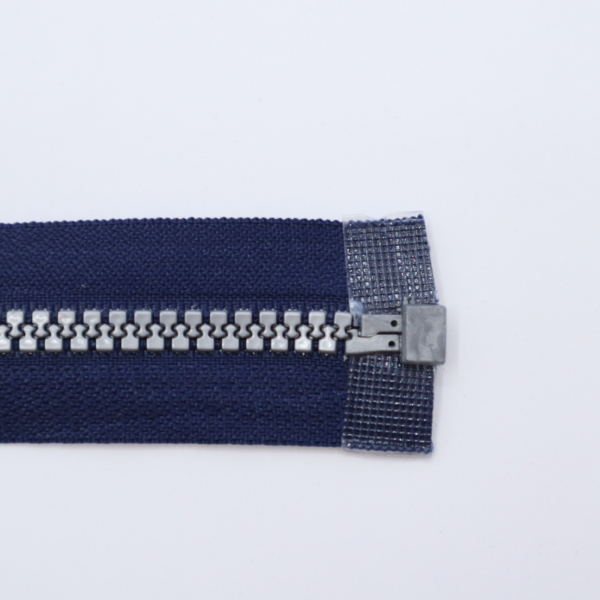 Zips tm. modrý kosticový deliteľný 5mm, dĺžka 70cm