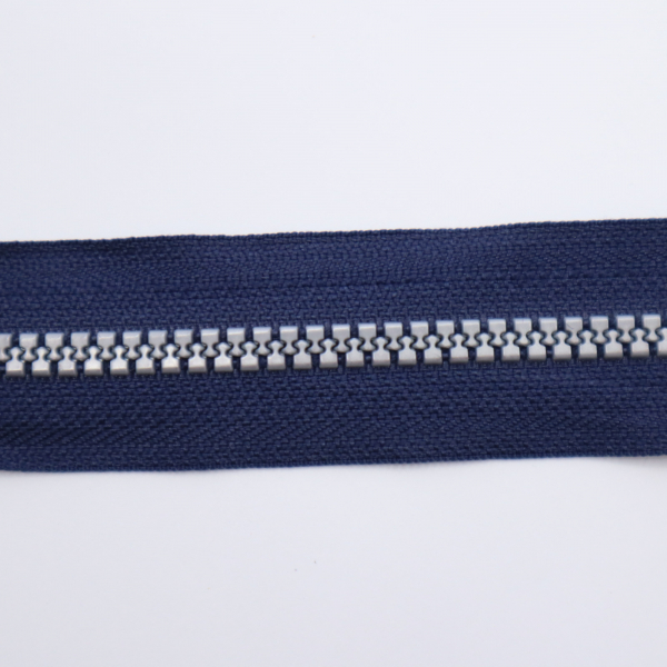 Zips kosticový tm. modrý deliteľný 5mm, dĺžka 85cm