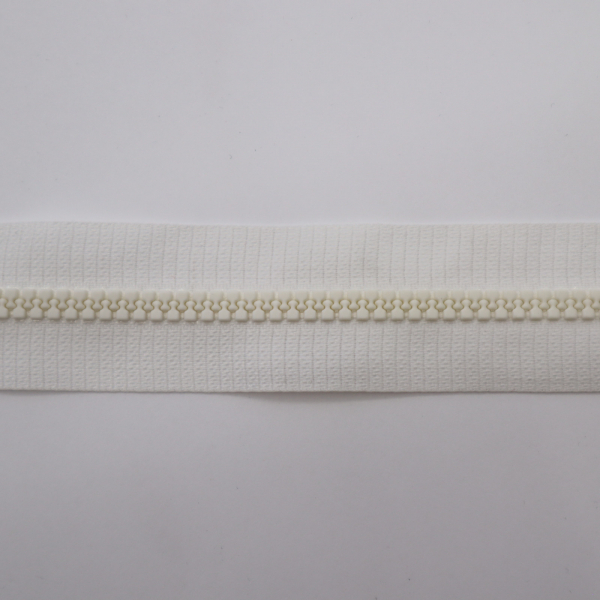 Zips kosticový ecrú deliteľný 5mm, dĺžka 75cm