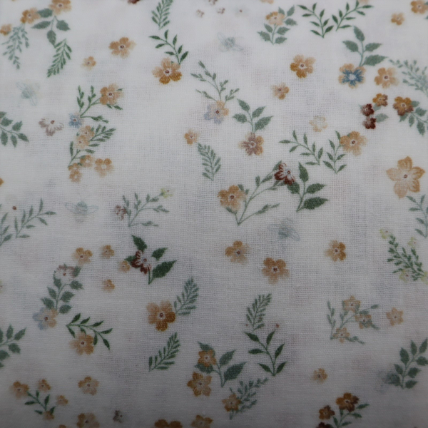 Dvojitá gázovina Mušelín - Flowers green - Camel