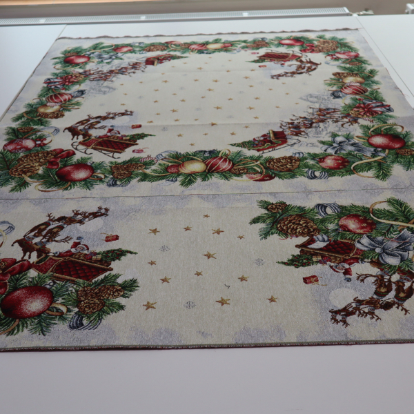 Gobelín panel - obrus a štóla Santa na saniach 100x140cm