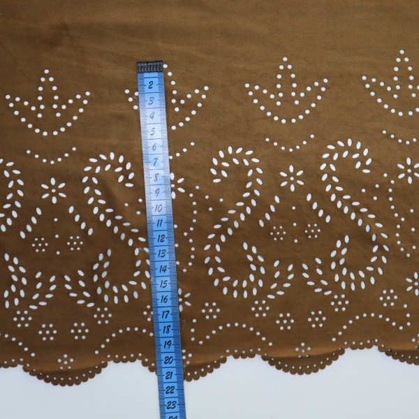 Semiš laser cut bordúra