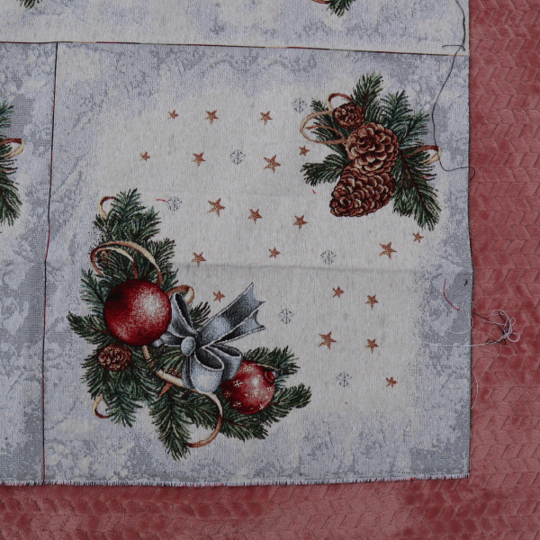 Gobelín panel s lurexom - obrus a 2x panel Santa na saniach 105x105+53x53cm