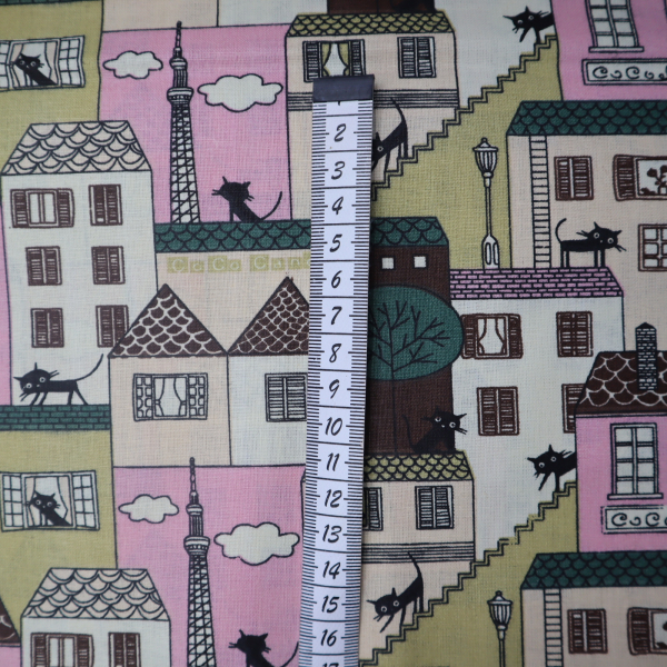 Bavlnená látka domy bledo fialkové