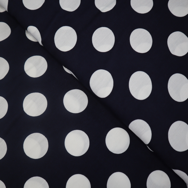 Viskóza biele bodky na tmavomodrej