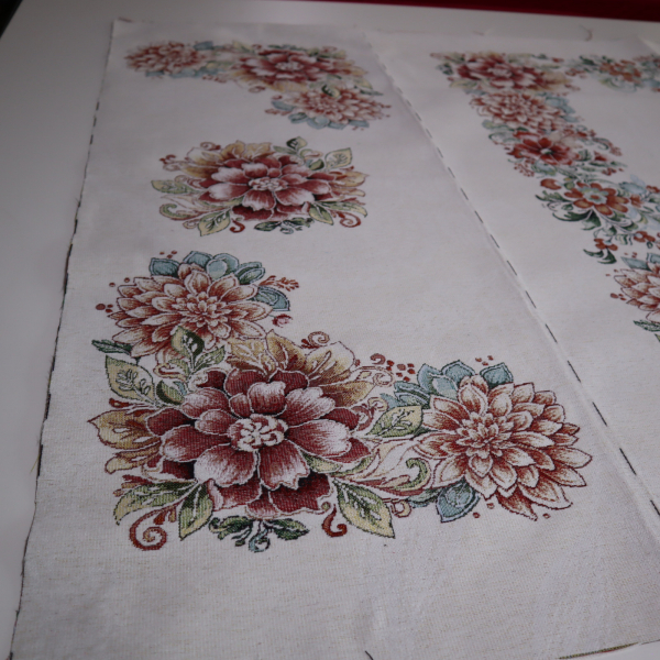 Semišový gobelín panel - obrus a štóla kvety 100x140cm