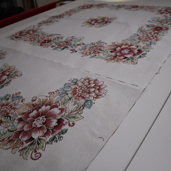 Semišový gobelín panel - obrus a štóla kvety 100x140cm