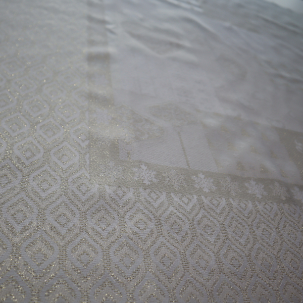 Jacquard panel obrus+2x vankúš - zlatá s lurexom 105x105 + 2x 53x53cm