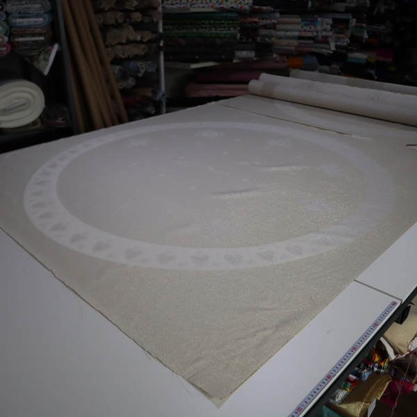 Jacquard panel kruhový obrus/sukňu - prírodno/zlaté srdiečka s lurexom Ø160cm