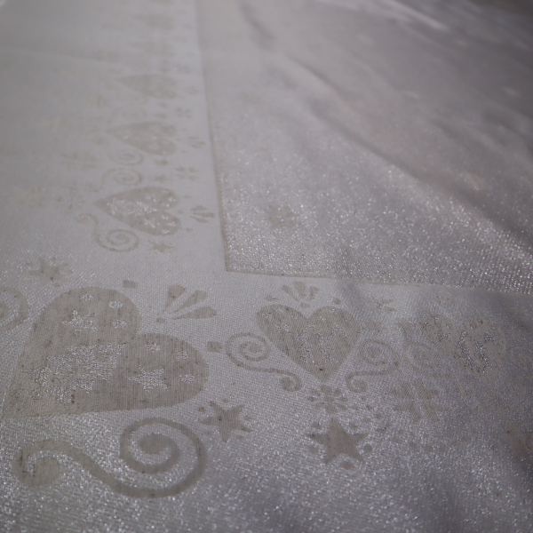 Jacquard panel obrus+2x vankúš - prírodno/strieborné srdiečka s lurexom 105x105 + 2x 53x53cm