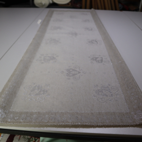 Jacquard panel na štólu - prírodno/zlaté srdiečka s lurexom 50x160cm