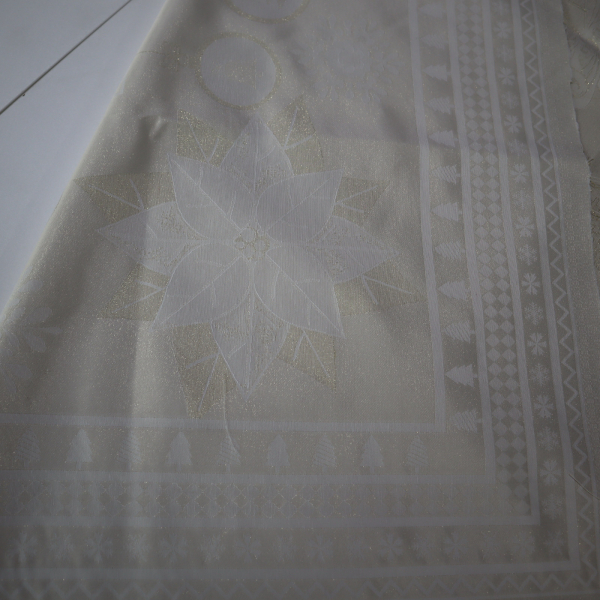 Jacquard panel obrus - zlatý luskáčik s lurexom 160x160cm