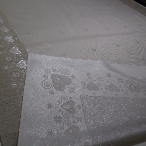 Jacquard panel obrus - prírodno/strieborné srdiečko s lurexom 160x200cm