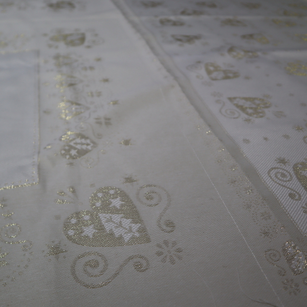 Jacquard panel 3x obrus - zlaté srdiečka s lurexom 80x160cm + 2x 80x80cm