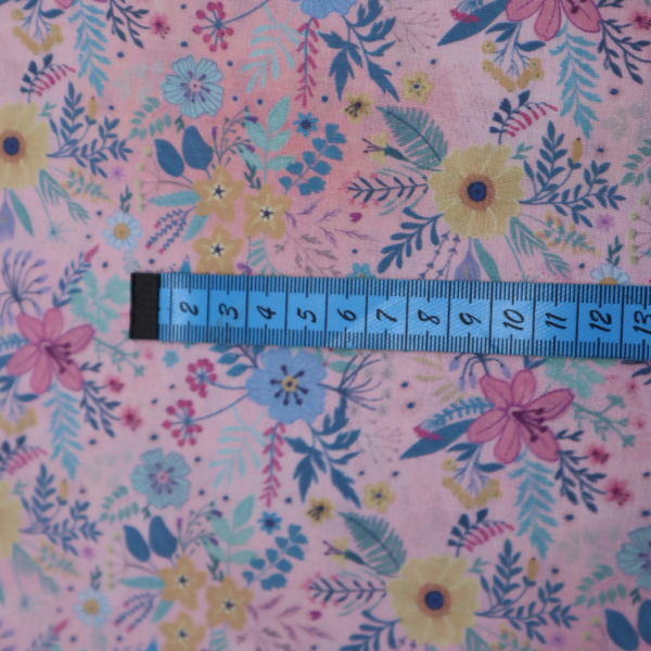 Bavlnená látka kvety na ružovej