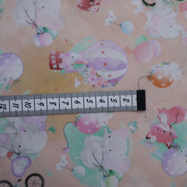 Bavlnená látka zvieratká s balónikmi