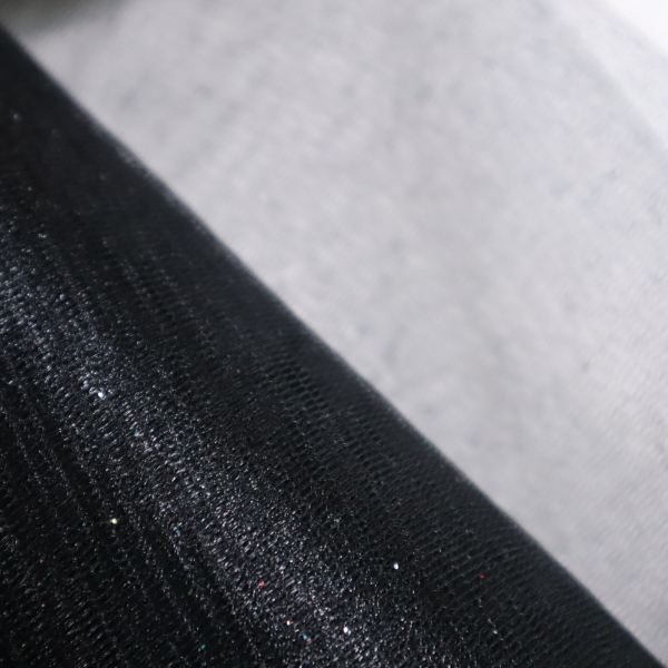 Tyl dekoračný čierny s trblietkami