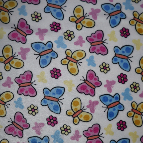 Kojenecký plyš motýliky